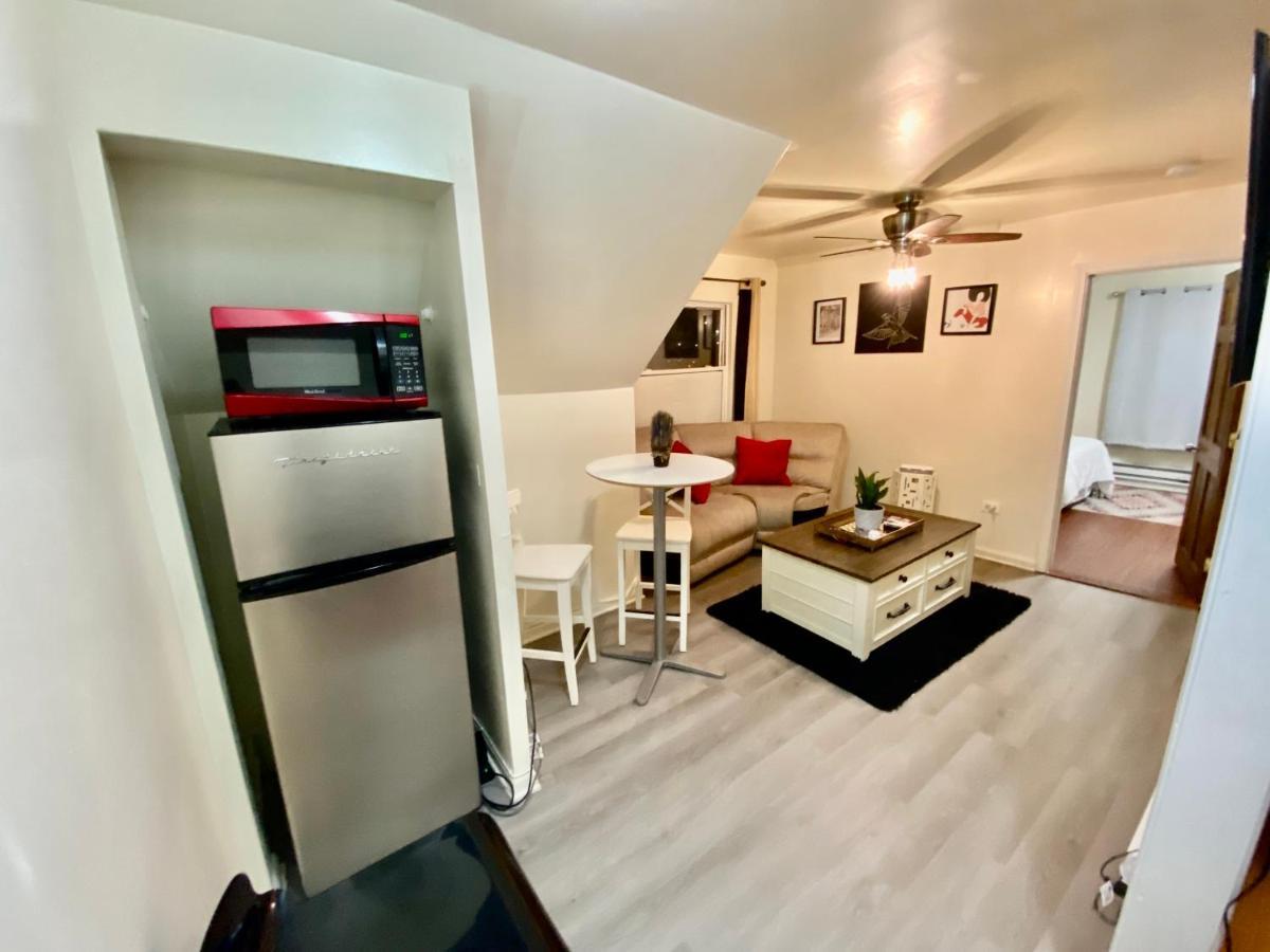 The Red Line Apartments Чикаго Экстерьер фото